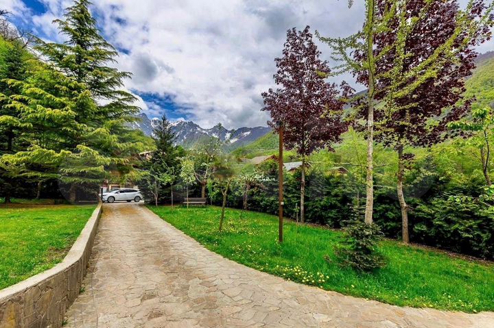 Дом 650 м² на участке 30 сот.