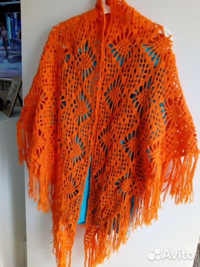 Платок-Шаль ажурная шерстяная ручной вязки новая