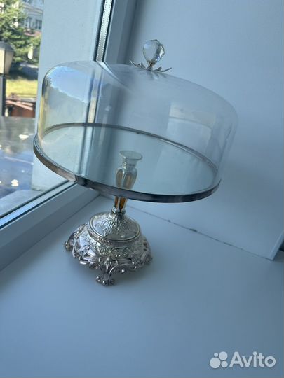 Тортница на ножке