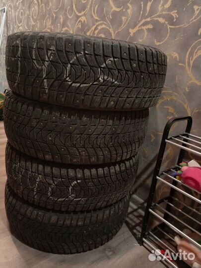 Michelin X-Ice North 3 205/55 R16