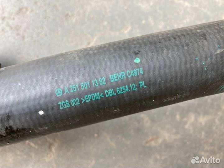 Патрубок радиатора верхний Mercedes-Benz R-Class