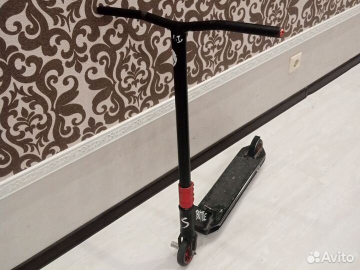 Трюковой самокат Sub buttle 110