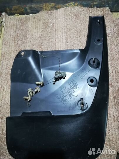 Продам брызговик на прадо 150