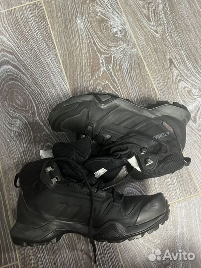 Зимние ботинки adidas