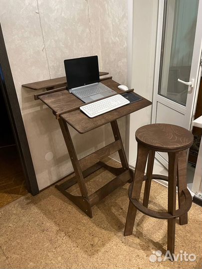Письменный стол для работы стоя + барный стул