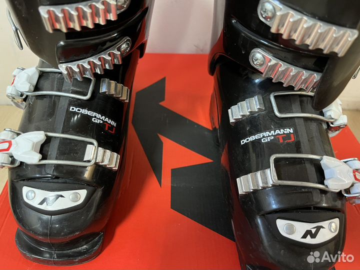 Горнолыжные ботинки детские 22.5