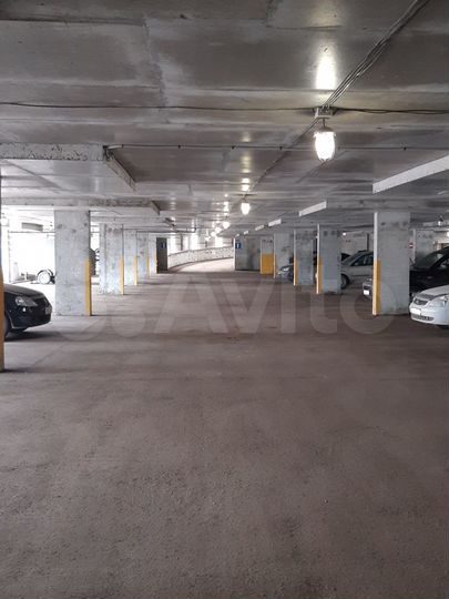 Машиноместо, 15 м²