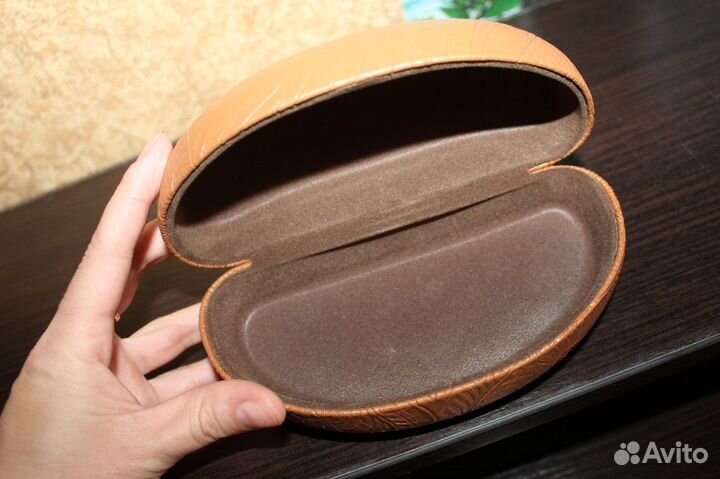 Футляры для очков (новые и б/у)