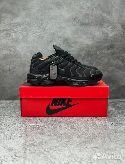 Кроссовки Nike Air Max Tn Plus черные