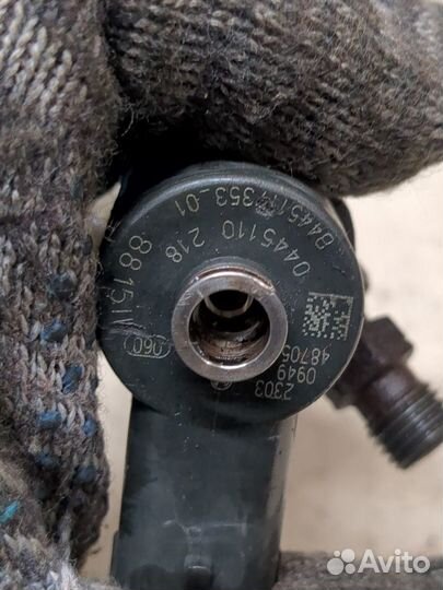 Форсунка топливная Jeep Liberty