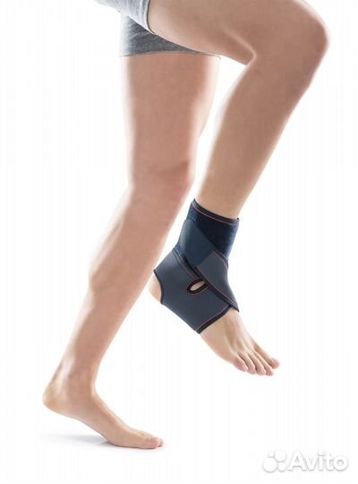 Бандаж на голеностоп из неопрена