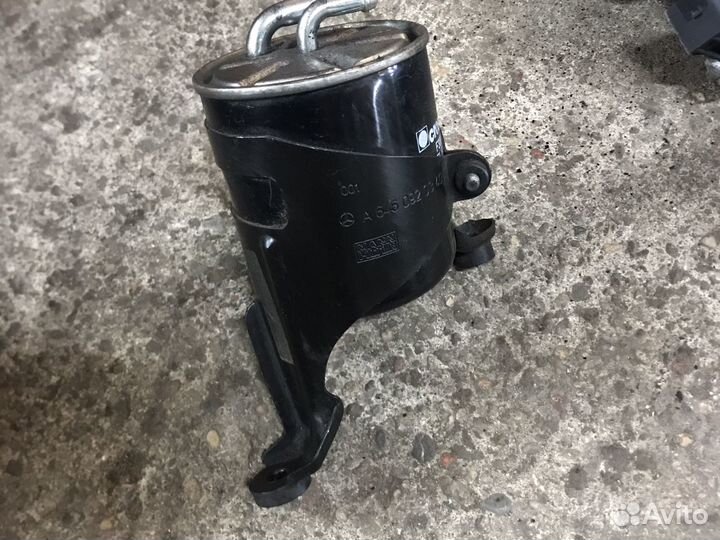 Мерседес крепление топливного фильтра