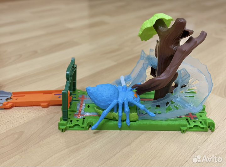 2 игровых трека Hot wheels