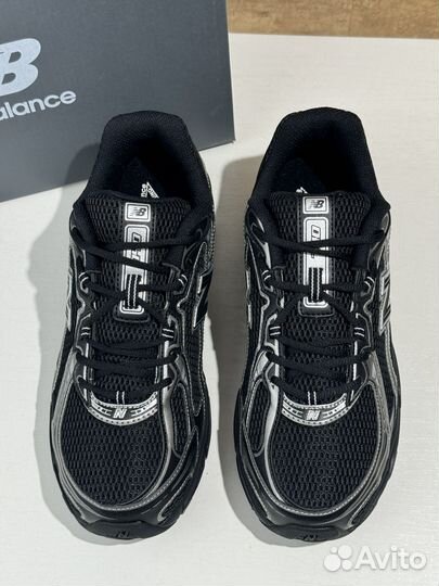 New Balance 740 Black Silver Metallic