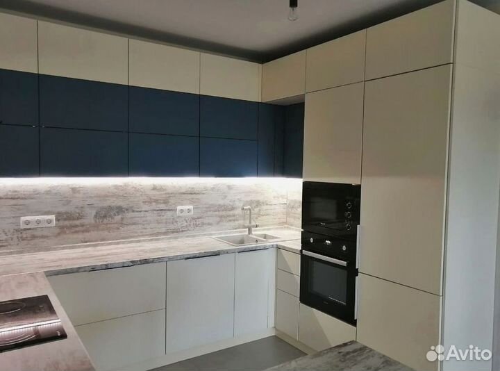 Кухонный гарнитур угловой