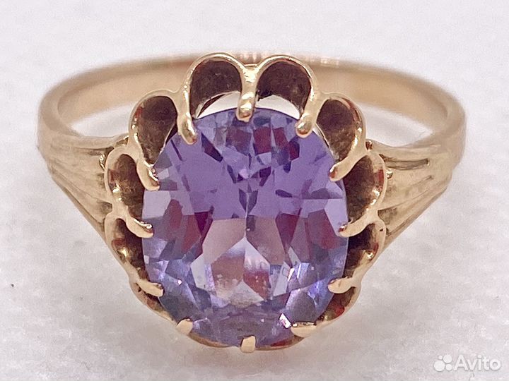 Золотое кольцо с красивейшим Александритом 583