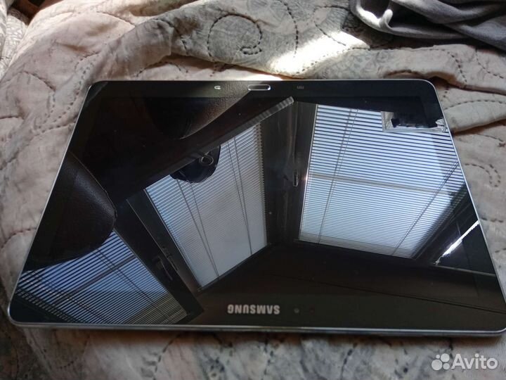 Мощный планшет Samsung 10' 2560/1600 32/3 Гб Sim