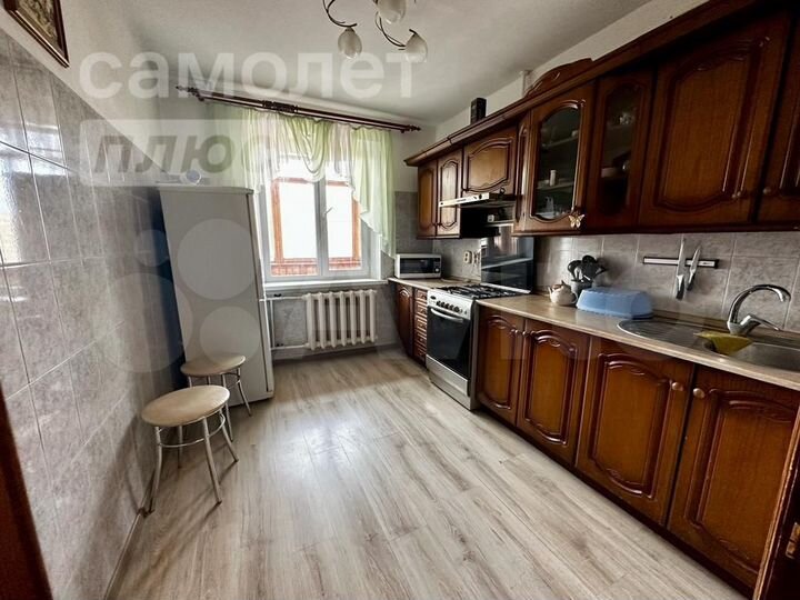 3-к. квартира, 79,5 м², 3/9 эт.