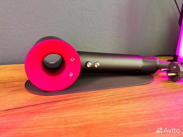 Фен Dyson Supersonic