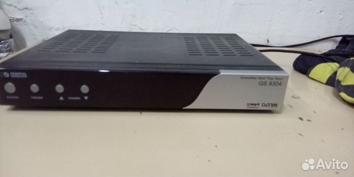 Приставка Триколор GS8304