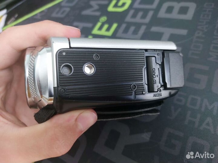 Видеокамера Panasonic HC V500