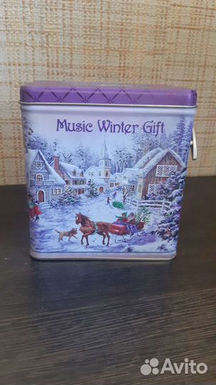 Жестяная баночка музыкальная