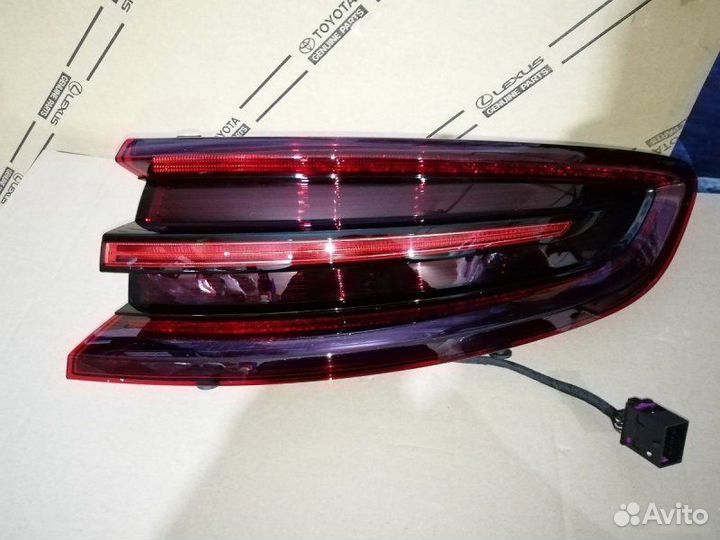 Фонарь правый Porsche Macan