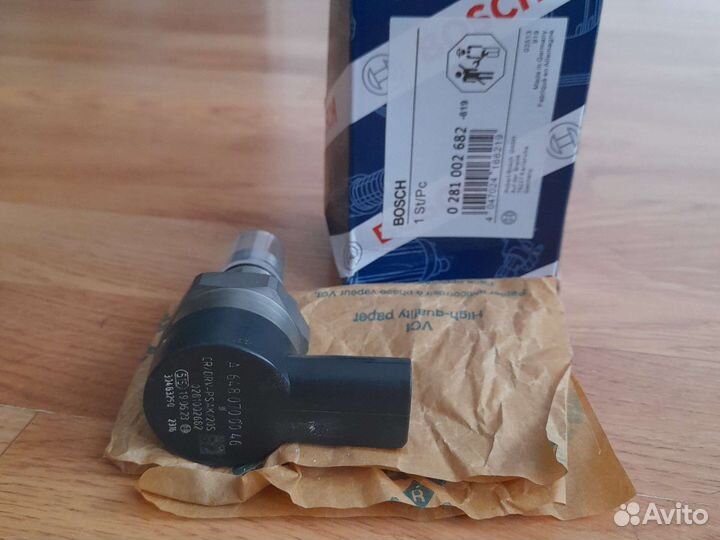 Регулятор давления топлива A6480700046