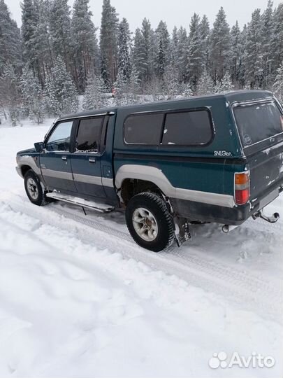 Mitsubishi L200 2.5 МТ, 1995, 345 175 км