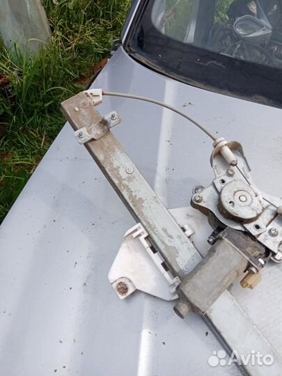 Стекло-ник передний правый Sonata Tagaz