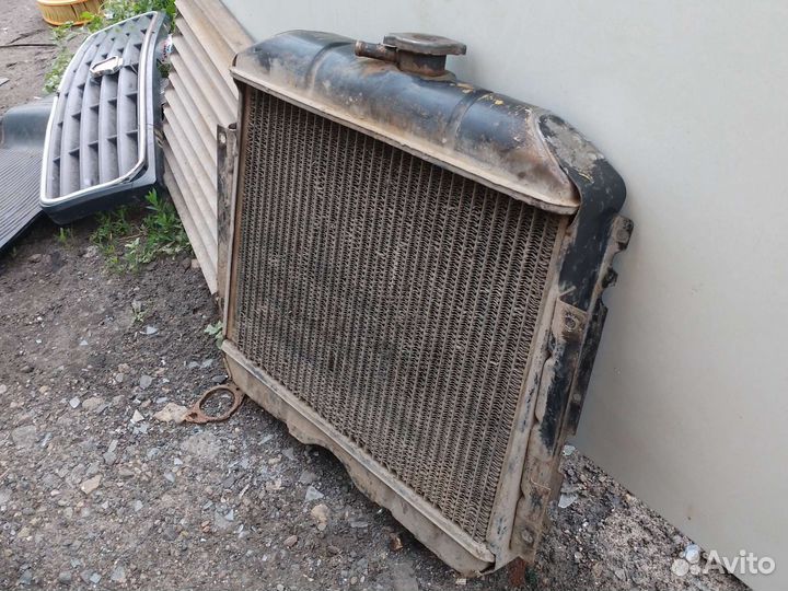 Радиатор охлаждения газ Волга