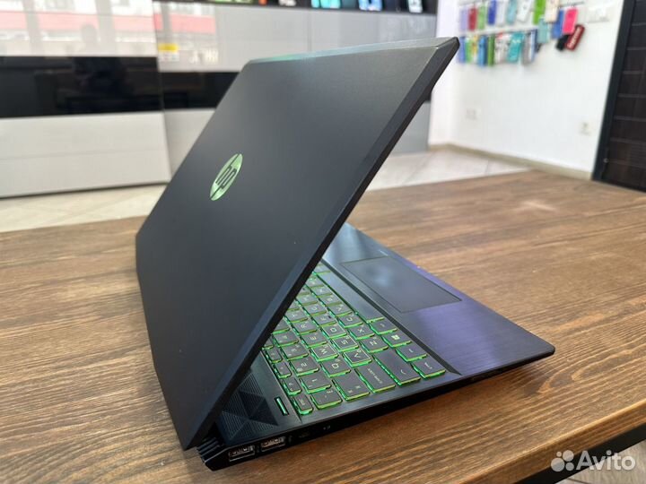 Игровой ноутбук: i5-8300, GTX 1060, 16gb