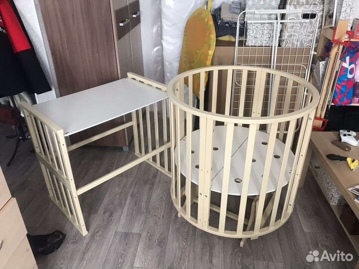 Детская кроватка трансформер круглая с маятником
