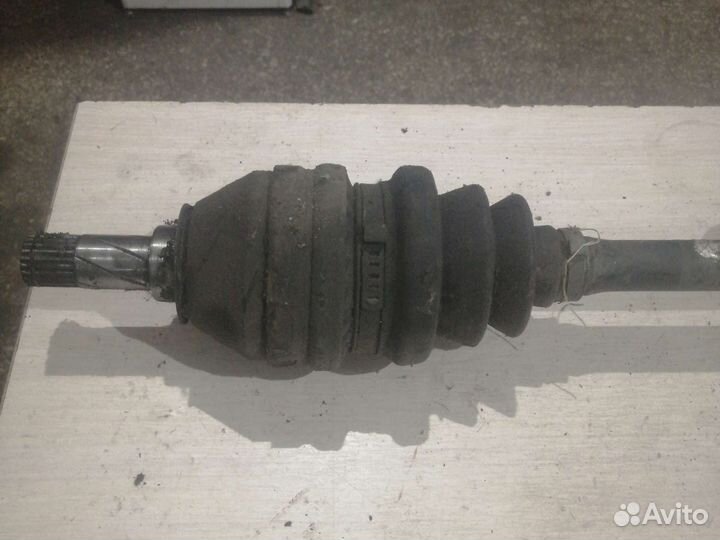 Привод правый Opel Vectra B 1.8 механика