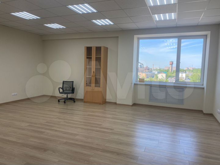 Офис из двух помещений, 47.9 м²