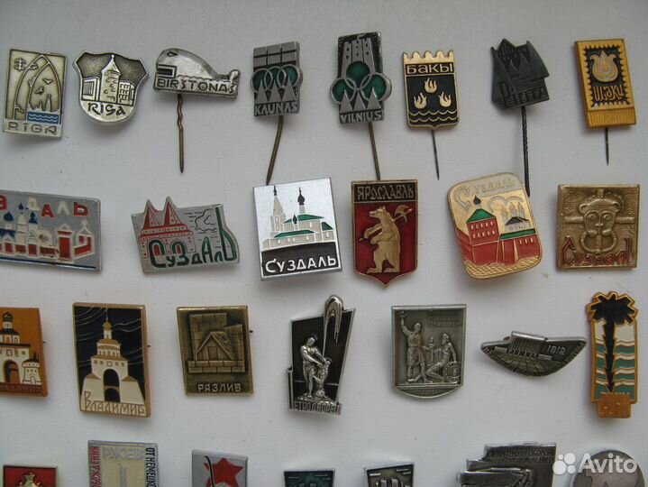 Куча значков СССР, памятные медали, пуговицы