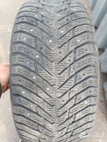 Nokian Tyres Hakkapeliitta 8 235/50 R18