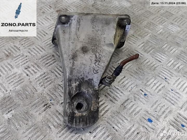 Кронштейн двигателя опорный 22116761150 на BMW 5 E60/E61 (2003-2010)