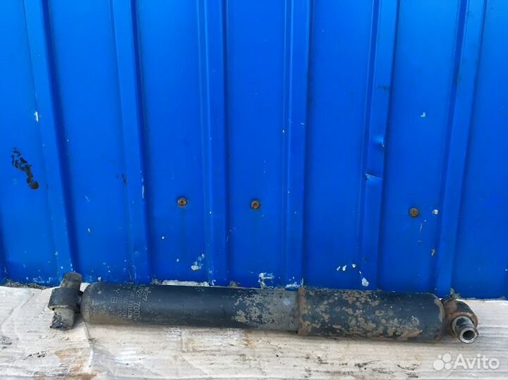Амортизатор задний Mazda 6 GG 1.8 L8 2003