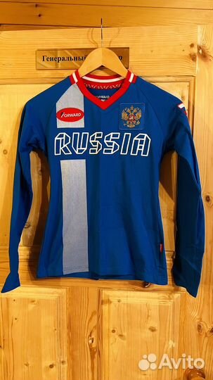 Костюмы и футболки