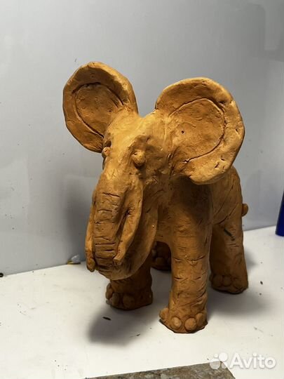 Педагог в изо студии (лепка, рисование)