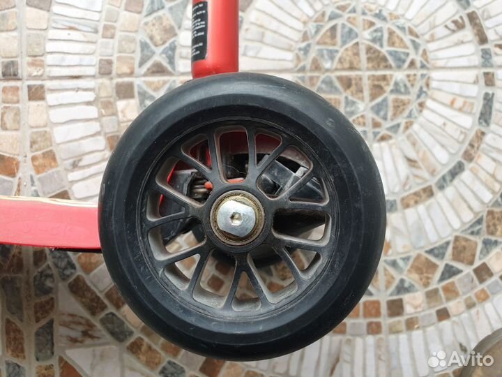 Самокат maxi Micro красный