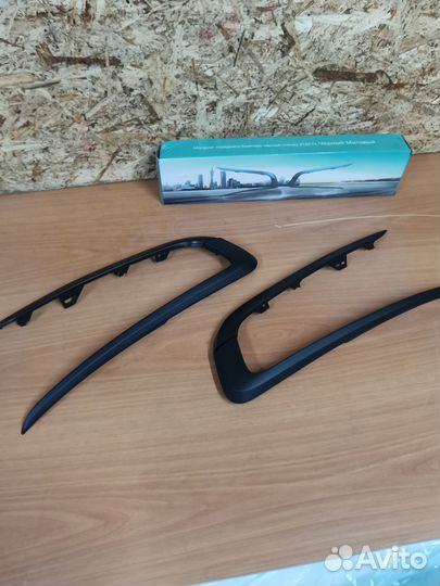 Молдинги переднего бампера Гранта Fl, Черный Мат