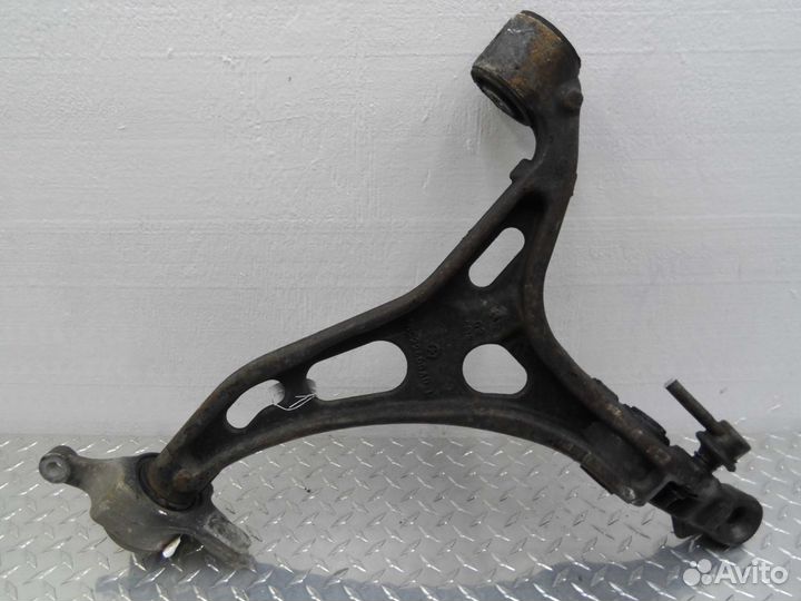 Рычаг передний левый нижний Dodge Durango 3 WD 680