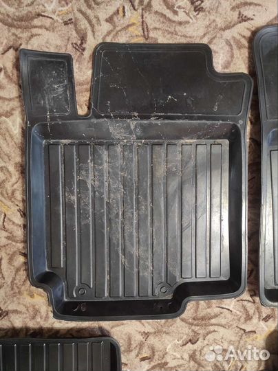 Автомобильные коврики резиновые
