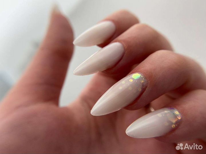 Маникюр с покрытием гель-лаком
