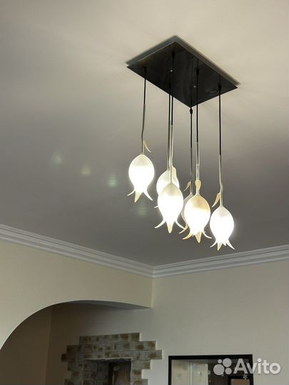 Люстра подвесная потолочная