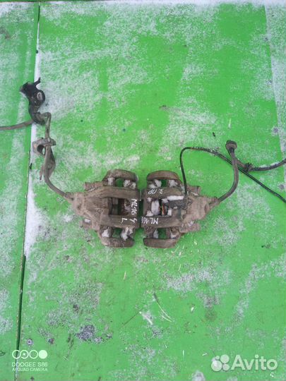 Задние тормозные суппорт mercedes ML 164