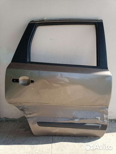 Дверь Nissan Note e11