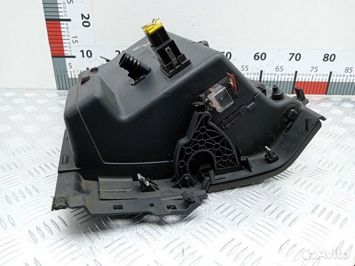 Бардачок (вещевой ящик) для Volkswagen Touran 1